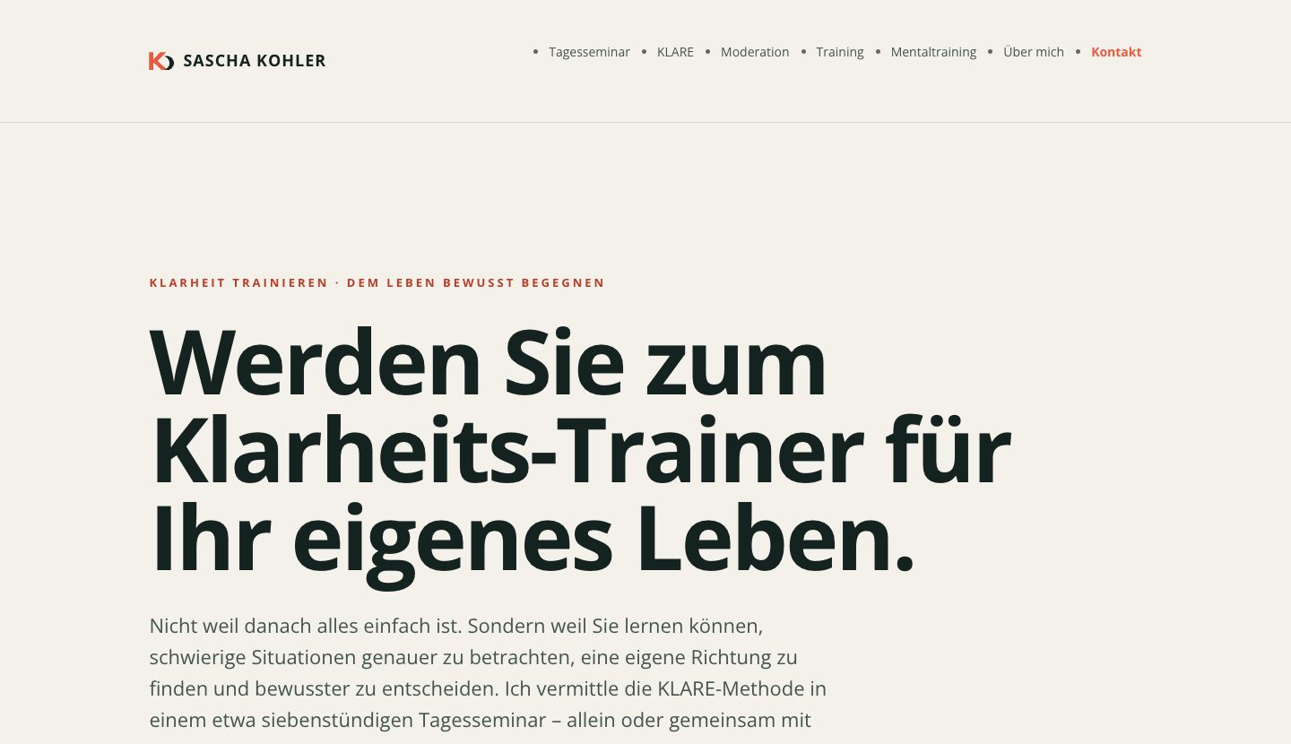 sascha-kohler.at: Startseite, mit dem Diviskit Agent in Divi 5 gebaut